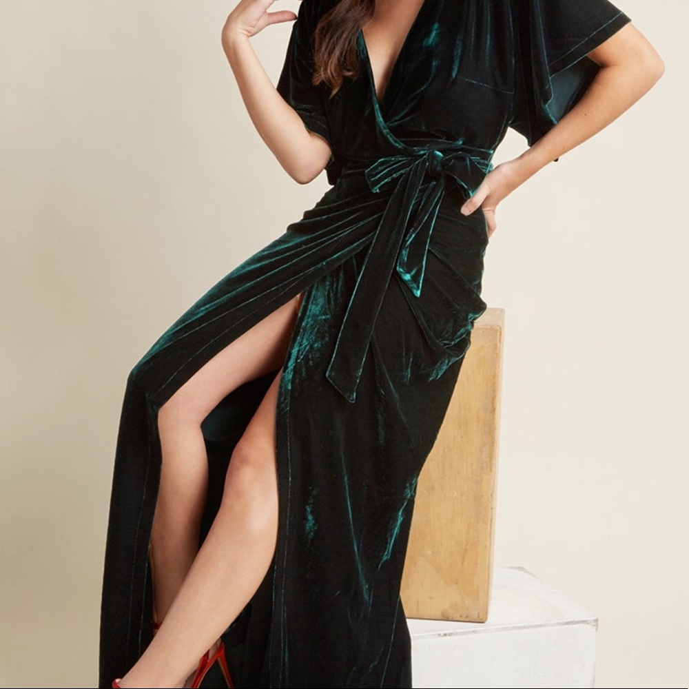 MODIFIED Collectif Silver Screening Velvet Dress